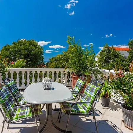 5478b * Crikvenica